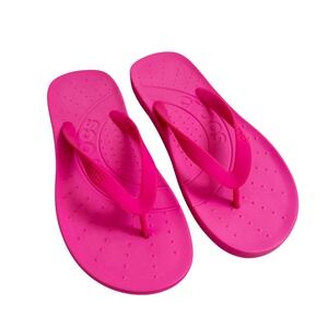 New Crocs Flip‎ Flops Womens 7 Mens 5 Electric Pink Thong Sandals